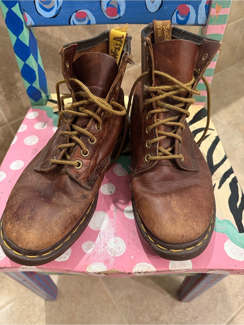 Vintage 1990s Crazy Horse Leather Dr Martens M Sz 6 or W Sz 8.5- Made in England